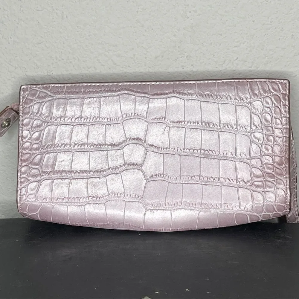 Guess‎ Pink Wristlet Bag
